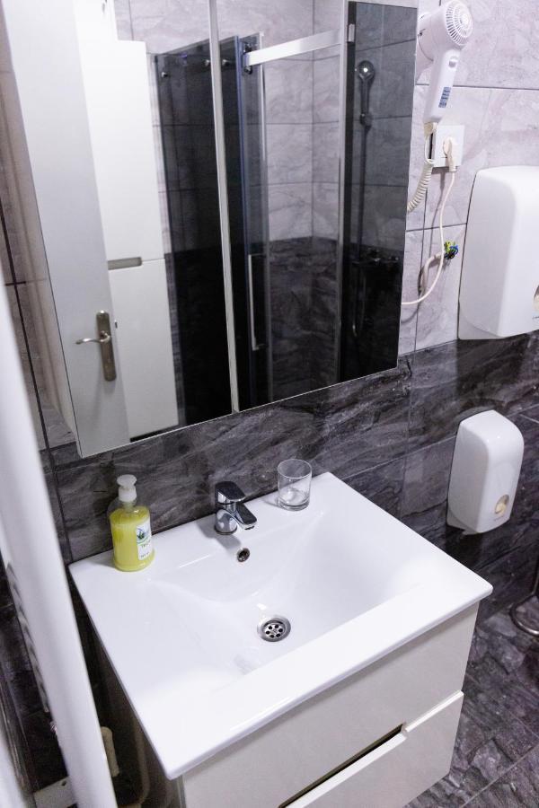 Spa Apartment Nalis Ниш Екстер'єр фото